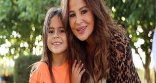 رسالة مؤثرة من كارول سماحة لابنتها من امام الاهرامات