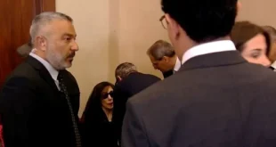 فيروز للسفير المصري بعزاء نجلها زياد الرحباني:” بحب مصر”