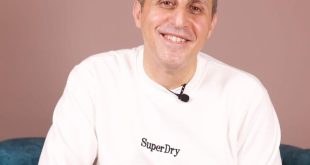 الدكتورُ مصطفى محمود يشرحُ طُرُقَ علاجِ الابتسامةِ اللثويَّة وأسبابَها وماذا عن البوتكس؟