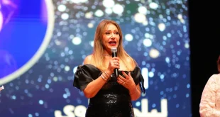 ليلى علوي تُهدي تكريمها لفلسطين وغزة الصمود