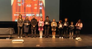 تكريم ابطال مسلسل لعبة وقلبت بجد والنجم احمد زاهر وايسل رمزي بمهرجان حكاوي