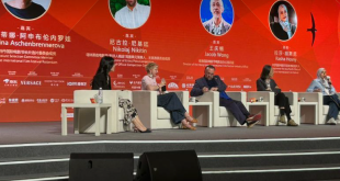 رشا حسني تمثل مهرجان القاهرة السينمائي في “صالون المبرمجين” ببكين