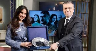 بعد نجاح «ميادة الديناري» في «علي كلاي».. عمرو الليثي يكرم درة في «واحد من الناس»