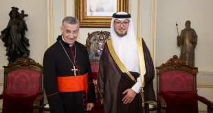 فَرْضِيَّةُ اكْتِمَالِ الفَوَاجِعِ الرَّمْزِيَّةِ وَالعَوْدَةِ إِلَى القَوَاسِمِ المُشْتَرَكَة.. السفير البخاري في الصرح البطريركي