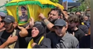 لقطة من الغالبون تحولت الى حقيقة.. وفاء شرارة ودعت ابنها بمشهد مهيب