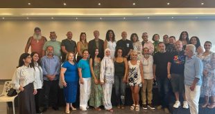 معرض “Art Expo” يضيء مغدوشة بلوحات الإبداع… أكثر من خمسين فنانًا وحرفيًا في تظاهرة ثقافية مميزة